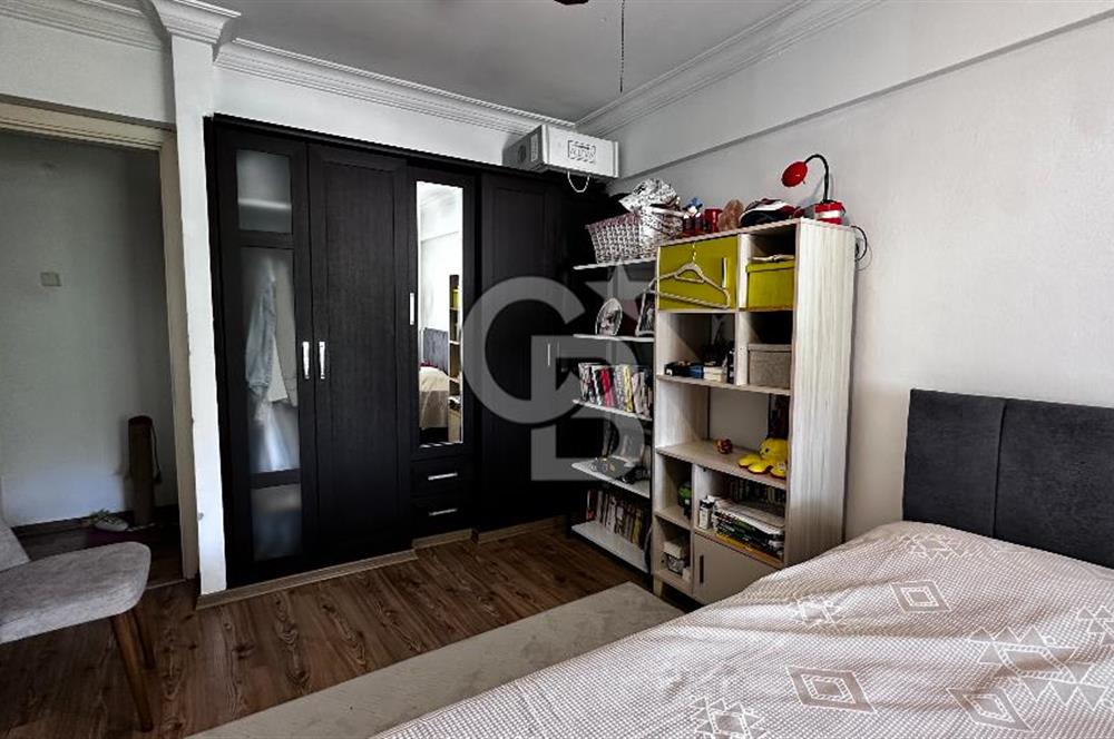 Karşıyaka Bahçelievler Ferah Önü Açık 2 WC ve Banyo 140 m2 Daire