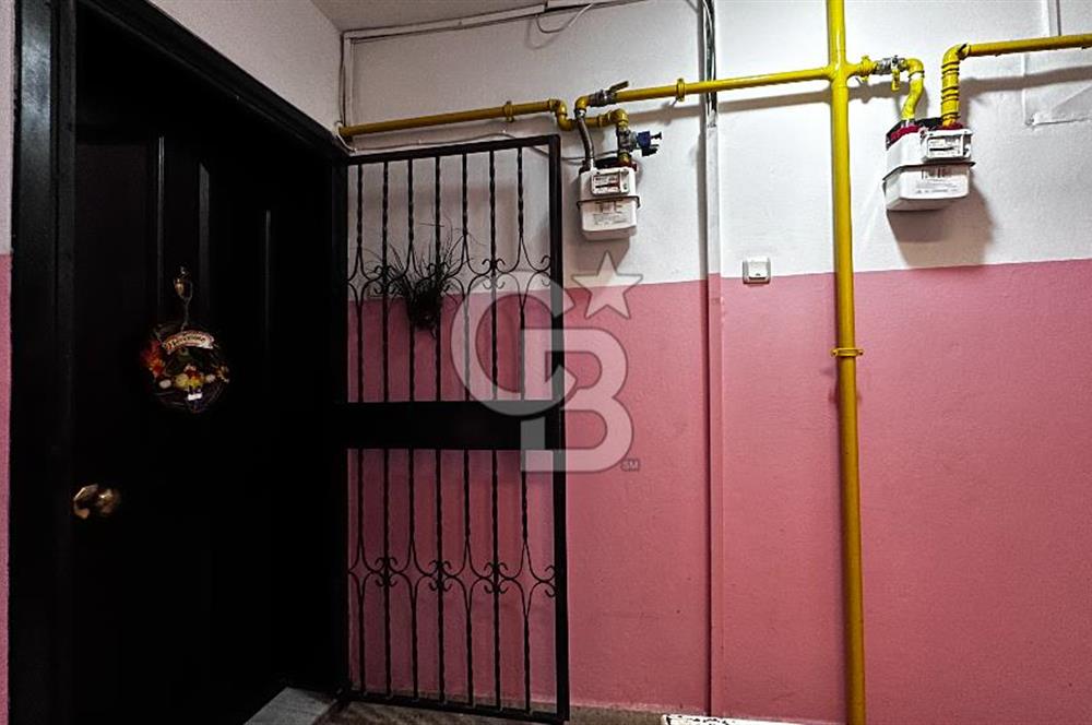 Karşıyaka Bahçelievler Ferah Önü Açık 2 WC ve Banyo 140 m2 Daire