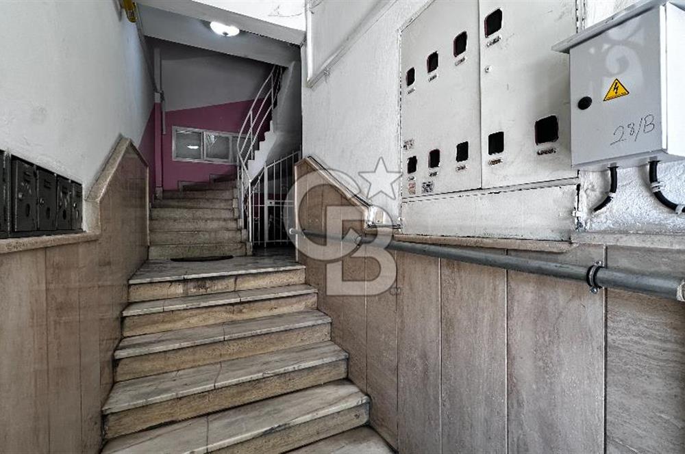 Karşıyaka Bahçelievler Ferah Önü Açık 2 WC ve Banyo 140 m2 Daire