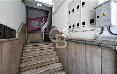 Karşıyaka Bahçelievler Ferah Önü Açık 2 WC ve Banyo 140 m2 Daire