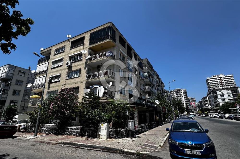 Karşıyaka Bahçelievler Ferah Önü Açık 2 WC ve Banyo 140 m2 Daire