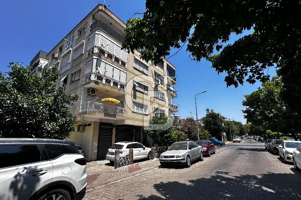 Karşıyaka Bahçelievler Ferah Önü Açık 2 WC ve Banyo 140 m2 Daire