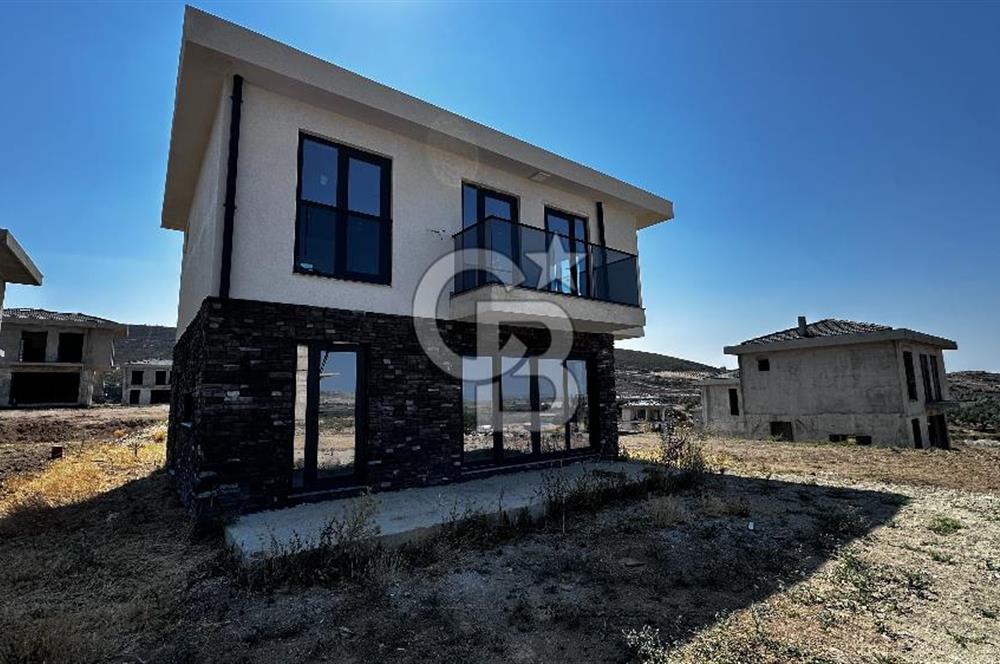 Foça Gerenköy Tam Müstakil 3+1 2 Banyo&WC  Site İçi Ortak Havuzlu