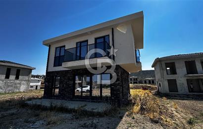 Foça Gerenköy Tam Müstakil 3+1 2 Banyo&WC  Site İçi Ortak Havuzlu