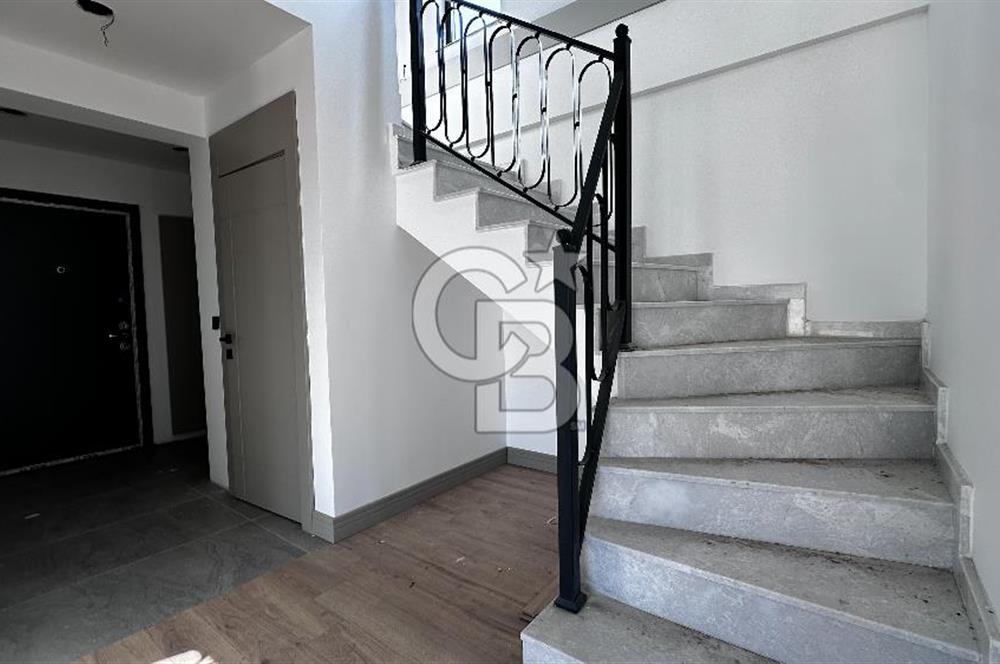 Foça Gerenköy Tam Müstakil 3+1 2 Banyo&WC  Site İçi Ortak Havuzlu