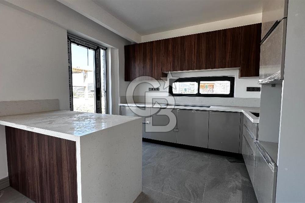 Foça Gerenköy Tam Müstakil 3+1 2 Banyo&WC  Site İçi Ortak Havuzlu