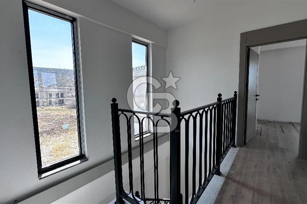 Foça Gerenköy Tam Müstakil 3+1 2 Banyo&WC  Site İçi Ortak Havuzlu