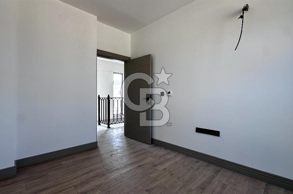 Foça Gerenköy Tam Müstakil 3+1 2 Banyo&WC  Site İçi Ortak Havuzlu
