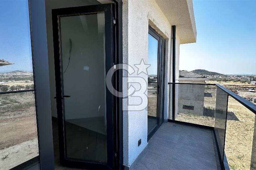 Foça Gerenköy Tam Müstakil 3+1 2 Banyo&WC  Site İçi Ortak Havuzlu