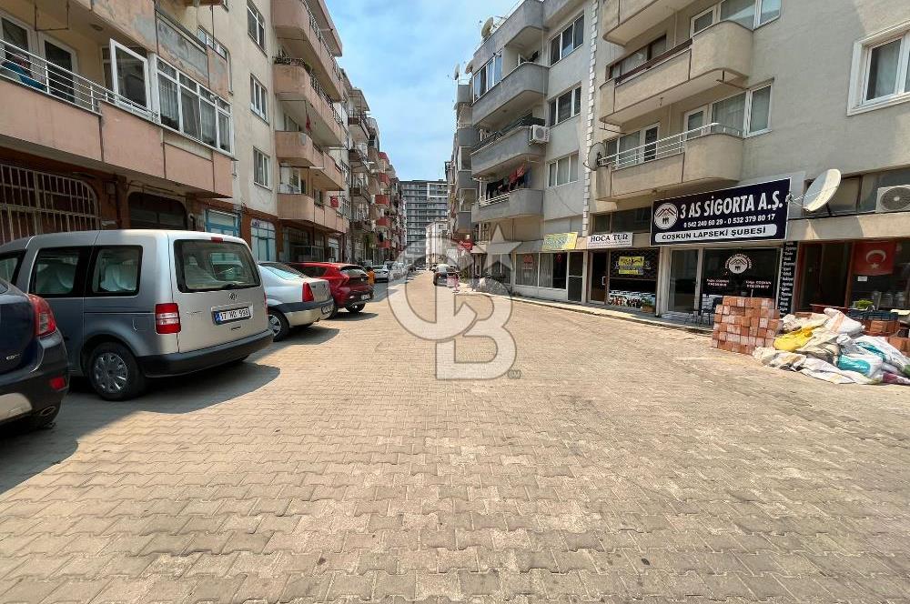 LAPSEKİ ÇARŞI MERKEZİNDE 3+1 SATILIK DAİRE
