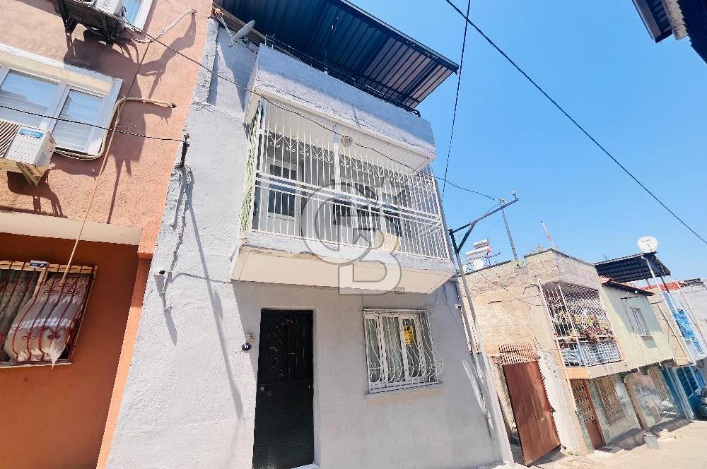 Konak Gültepe'de 2 Katlı 2 Daireli Teraslı Komple Satılık Bina 