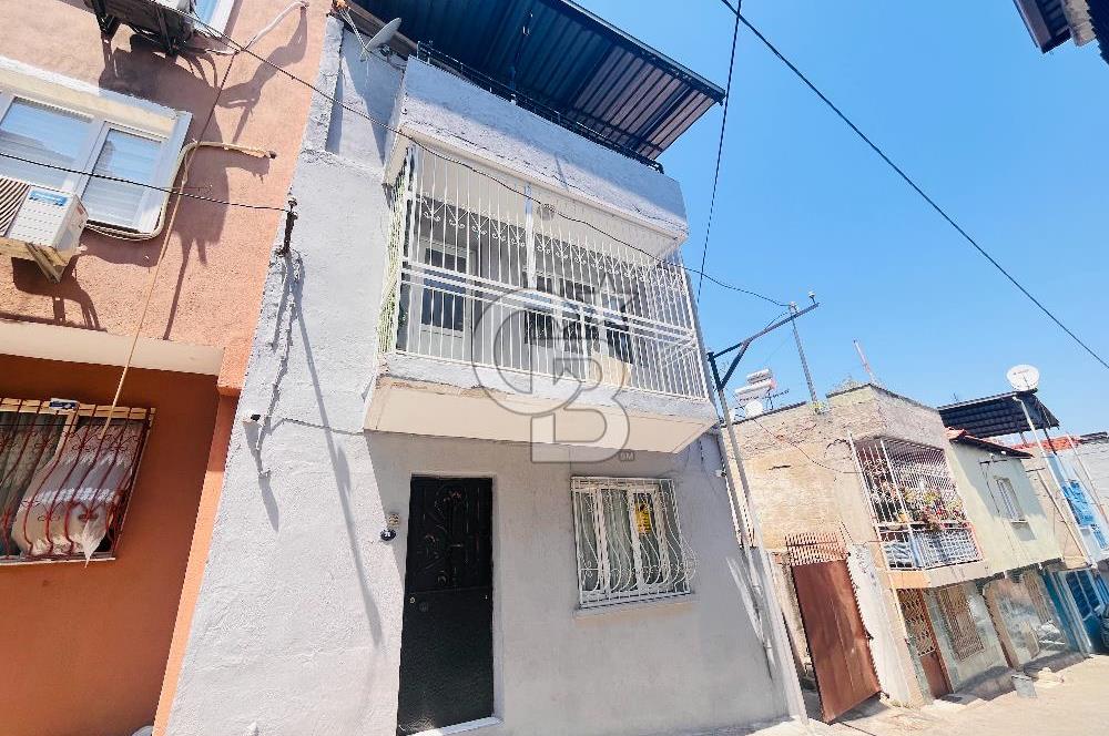 Konak Gültepe'de 2 Katlı 2 Daireli Teraslı Komple Satılık Bina 