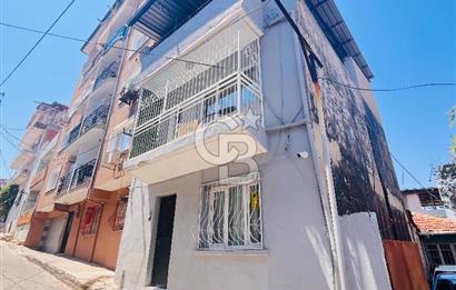 Konak Gültepe'de 2 Katlı 2 Daireli Teraslı Komple Satılık Bina 