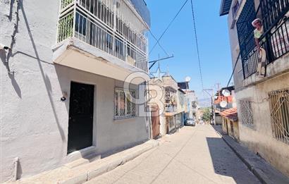 Konak Gültepe'de 2 Katlı 2 Daireli Teraslı Komple Satılık Bina 