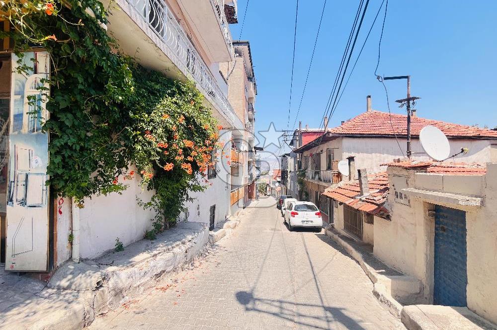 Konak Gültepe'de 2 Katlı 2 Daireli Teraslı Komple Satılık Bina 