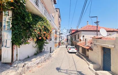 Konak Gültepe'de 2 Katlı 2 Daireli Teraslı Komple Satılık Bina 