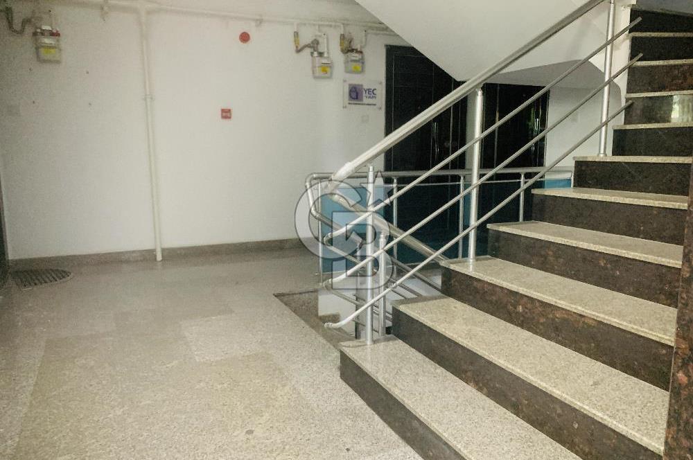 MEBUSEVLERİNDE YENİ BİNADA ÖZEL YAPIM SATILIK LÜKS OFİS
