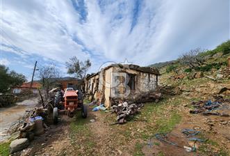 ÇANAKKALE AYVACIK KESTANELİK KÖYÜ SATILIK KERPİÇ EV VE ARSASI