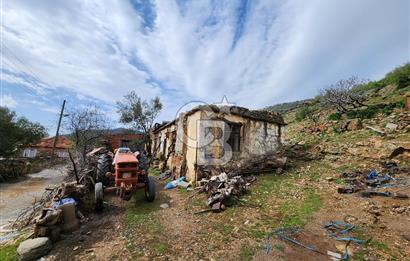 ÇANAKKALE AYVACIK KESTANELİK KÖYÜ SATILIK KERPİÇ EV VE ARSASI