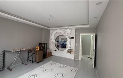 SELAHİYE'DE İKİNCİ BULVARA CEPHE KİRALIK 2+1 EŞYALI DAİRE 