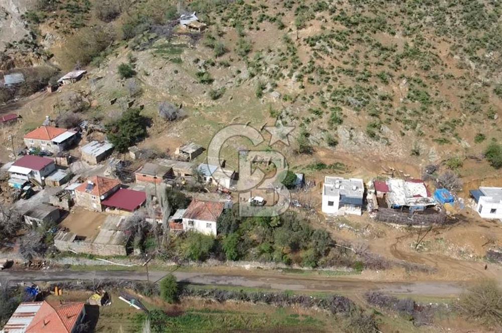 ÇANAKKALE AYVACIK KESTANELİK KÖYÜ SATILIK KERPİÇ EV VE ARSASI