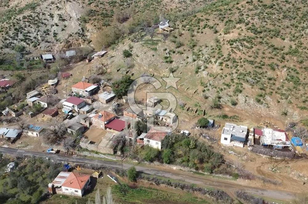 ÇANAKKALE AYVACIK KESTANELİK KÖYÜ SATILIK KERPİÇ EV VE ARSASI