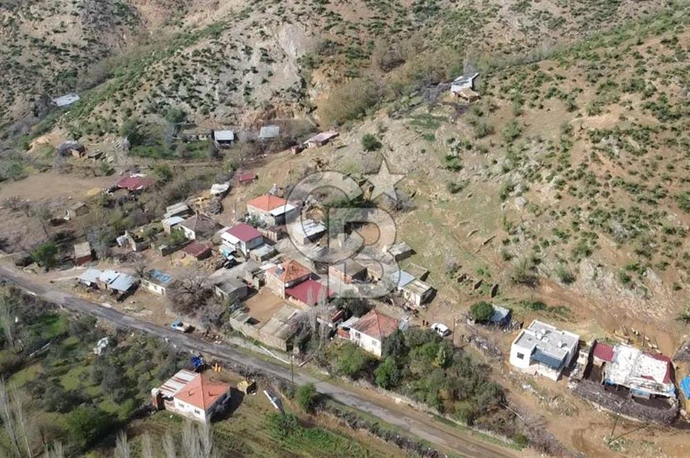 ÇANAKKALE AYVACIK KESTANELİK KÖYÜ SATILIK KERPİÇ EV VE ARSASI