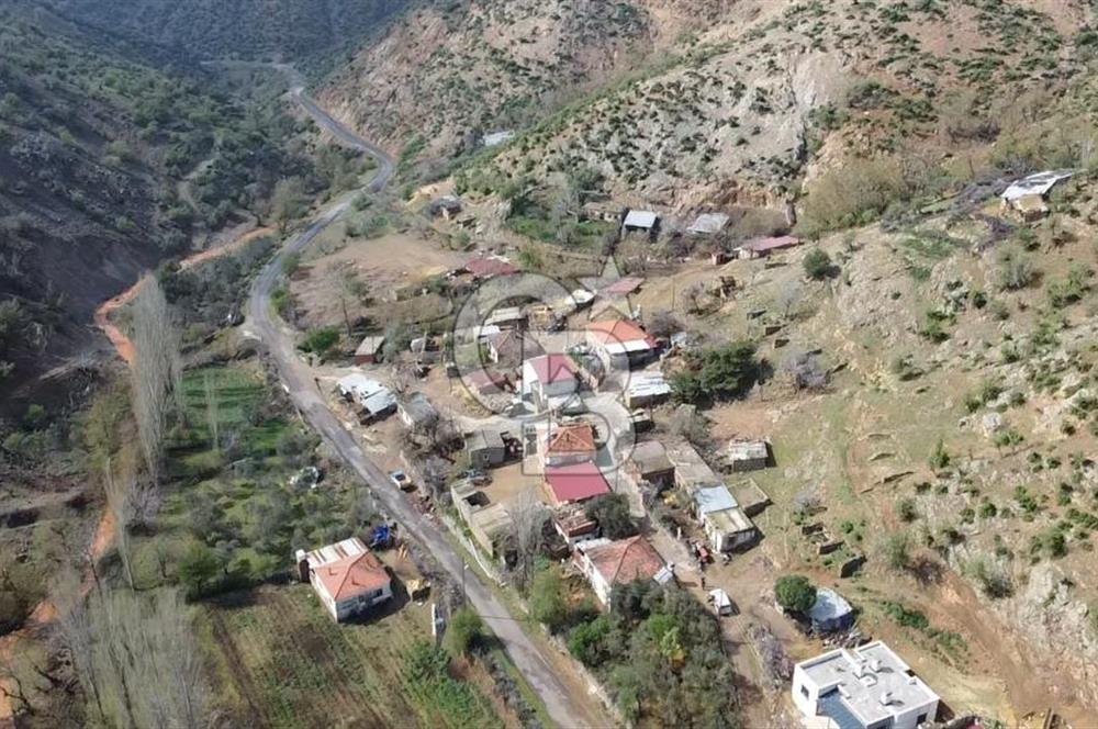 ÇANAKKALE AYVACIK KESTANELİK KÖYÜ SATILIK KERPİÇ EV VE ARSASI