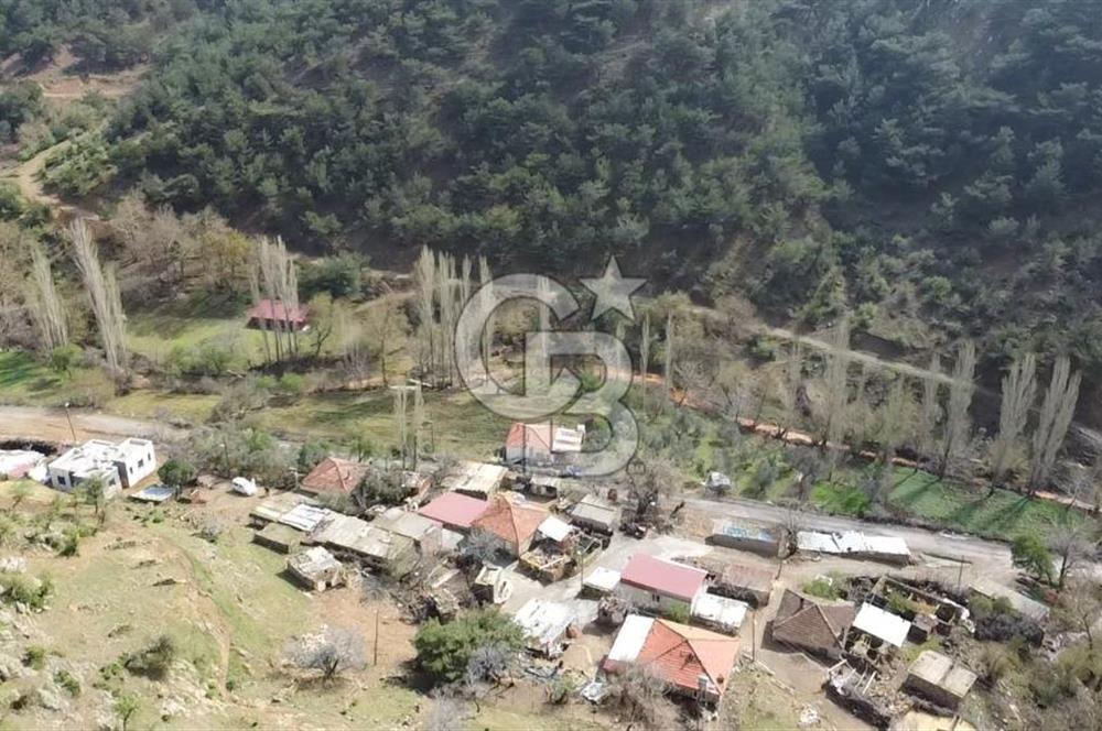 ÇANAKKALE AYVACIK KESTANELİK KÖYÜ SATILIK KERPİÇ EV VE ARSASI
