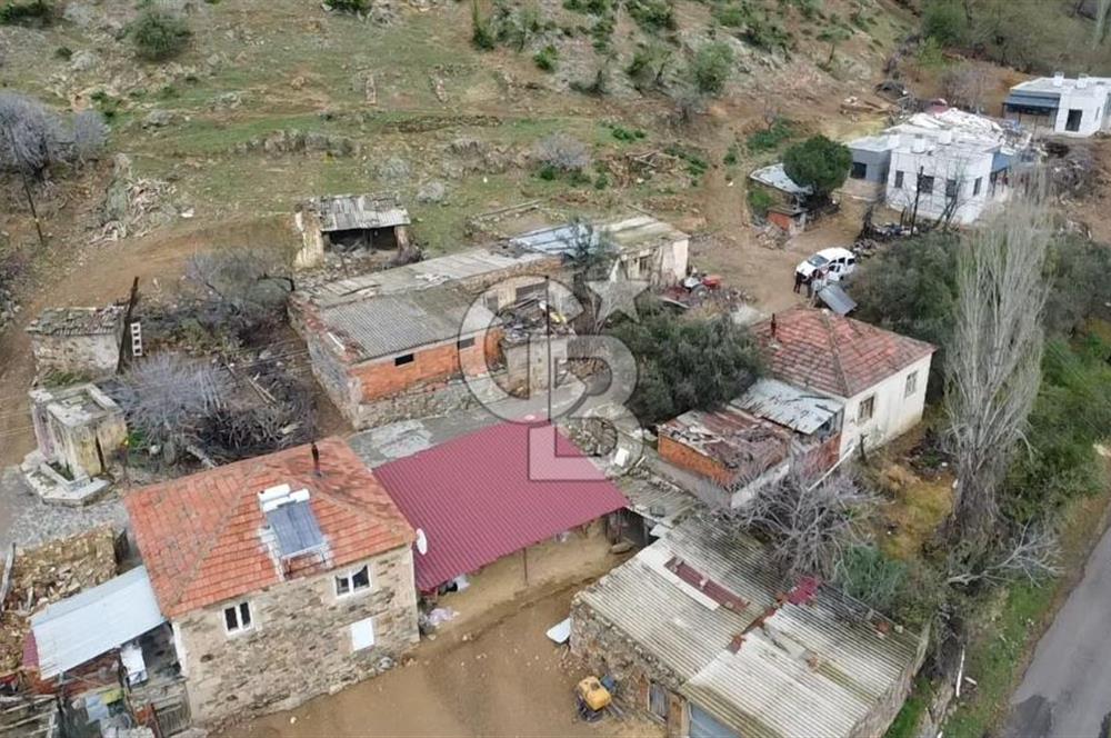 ÇANAKKALE AYVACIK KESTANELİK KÖYÜ SATILIK KERPİÇ EV VE ARSASI