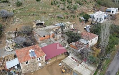 ÇANAKKALE AYVACIK KESTANELİK KÖYÜ SATILIK KERPİÇ EV VE ARSASI