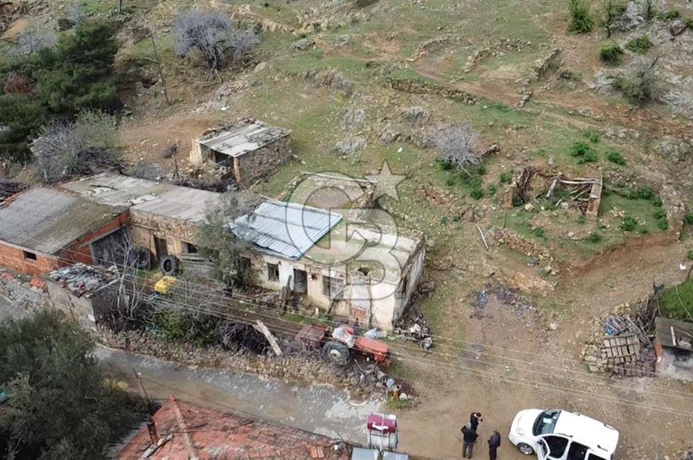ÇANAKKALE AYVACIK KESTANELİK KÖYÜ SATILIK KERPİÇ EV VE ARSASI