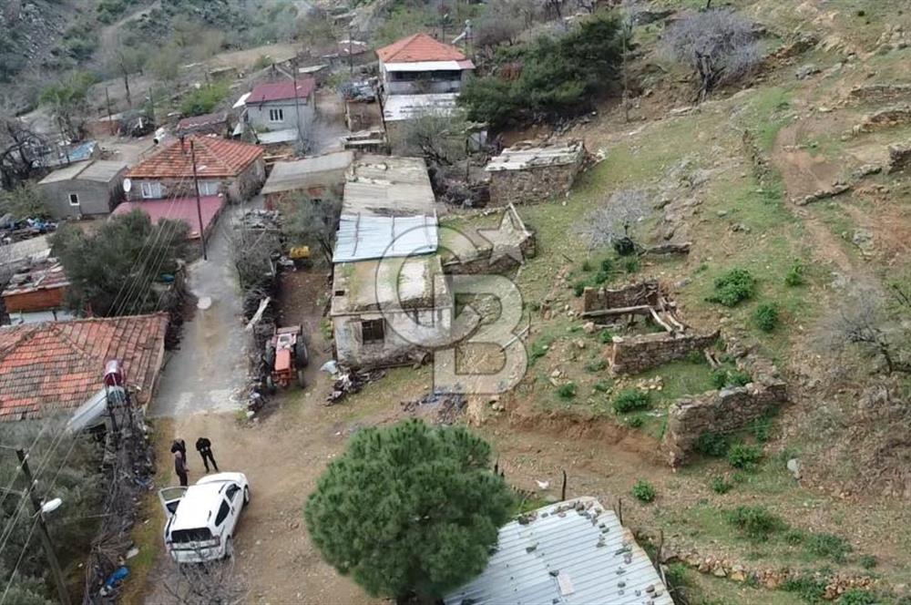 ÇANAKKALE AYVACIK KESTANELİK KÖYÜ SATILIK KERPİÇ EV VE ARSASI