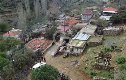 ÇANAKKALE AYVACIK KESTANELİK KÖYÜ SATILIK KERPİÇ EV VE ARSASI