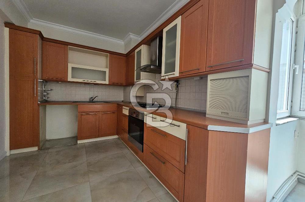 Karşıyaka Fazıl Bey Caddesinde 3+1 kiralık daire