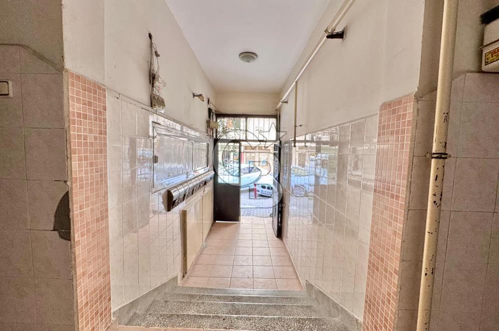 Konak Atilla Mh. Üçyol Metro İstasyon yakını D. Gazlı Satılık 2+1 Daire