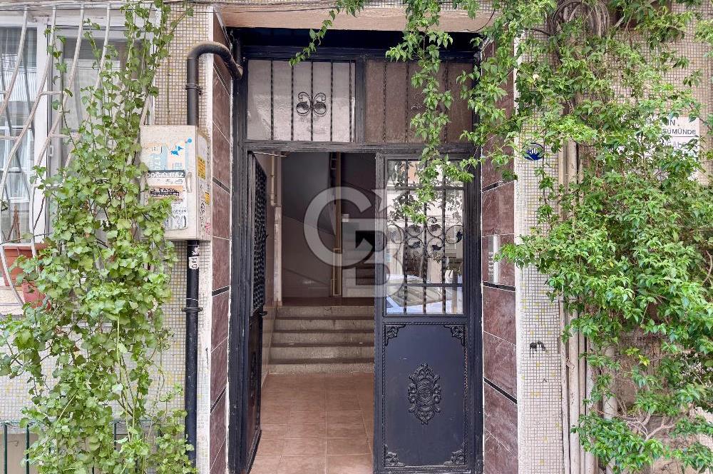 Konak Atilla Mh. Üçyol Metro İstasyon yakını D. Gazlı Satılık 2+1 Daire