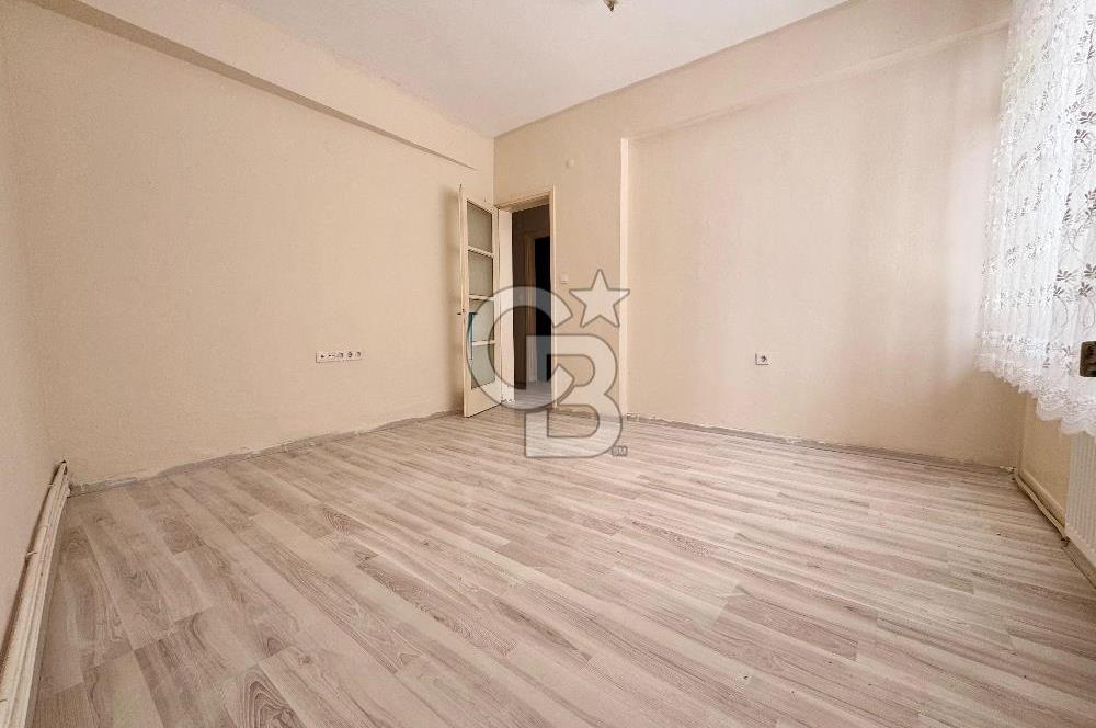 Konak Atilla Mh. Üçyol Metro İstasyon yakını D. Gazlı Satılık 2+1 Daire