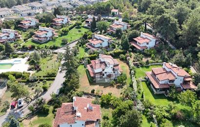 Kemalpaşa Yukarı kızılca Sağlıklı Yaşam Sitesinde Satılık Villa