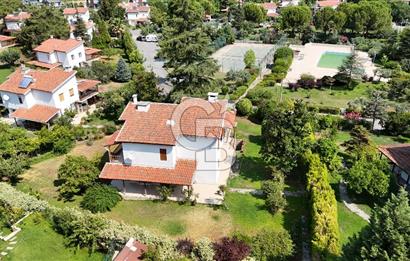 Kemalpaşa Yukarı kızılca Sağlıklı Yaşam Sitesinde Satılık Villa