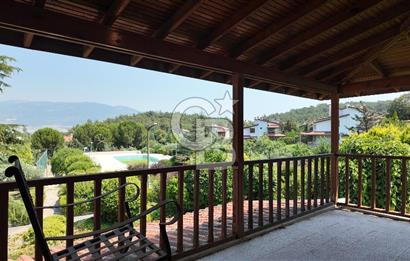 Kemalpaşa Yukarı kızılca Sağlıklı Yaşam Sitesinde Satılık Villa