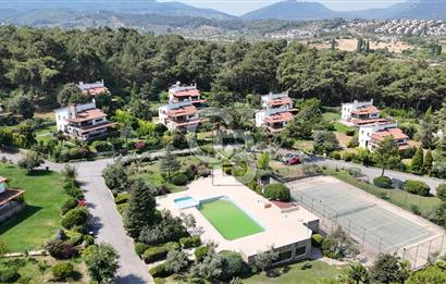 Kemalpaşa Yukarı kızılca Sağlıklı Yaşam Sitesinde Satılık Villa