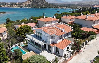 Çeşme Ildır'da Deniz Manzaralı Satılık 3+1 Villa ....