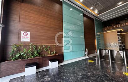ATA YILDIZ PLAZA'DA/62 m2 NET/PANORAMİK MANZARALI/3 ODA-1 MUTFAK/ŞAHANE KİRALIK OFİS!