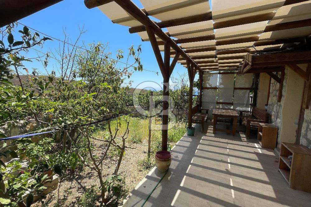 İzmir Karaburun Badembükü Satılık Taş Villa Doğa Harikası