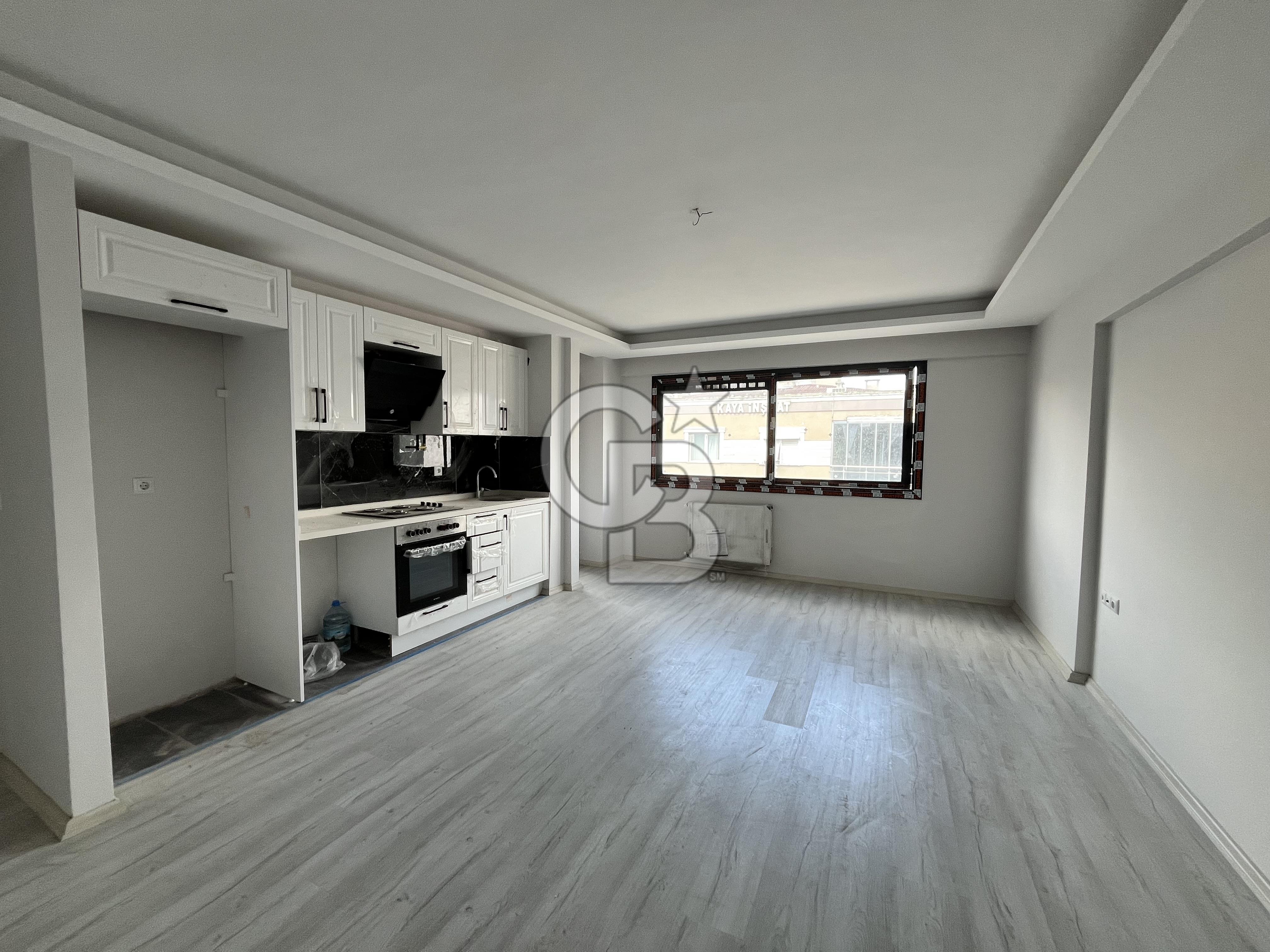 Karşıyaka İmbatlı‘da satılık açık mutfak 2 + 1 daire