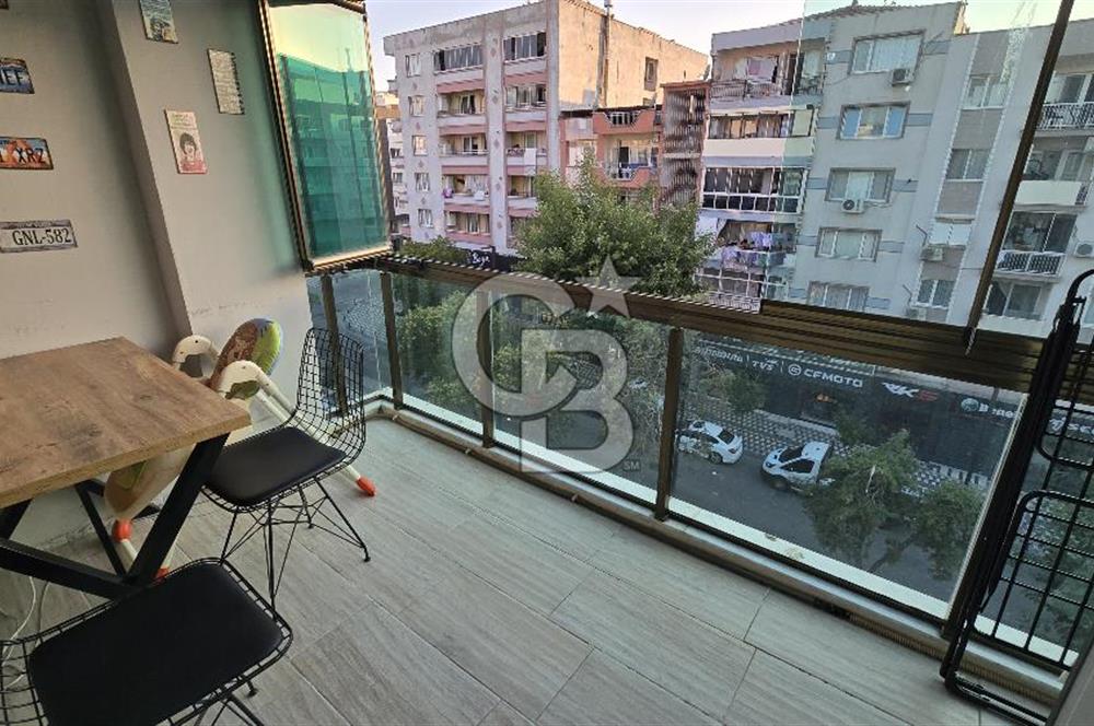 ALİAĞA KURTULUŞ MAH. ÇARŞININ İÇİNDE FULL TADİLATLI 2+1 DAİRE!