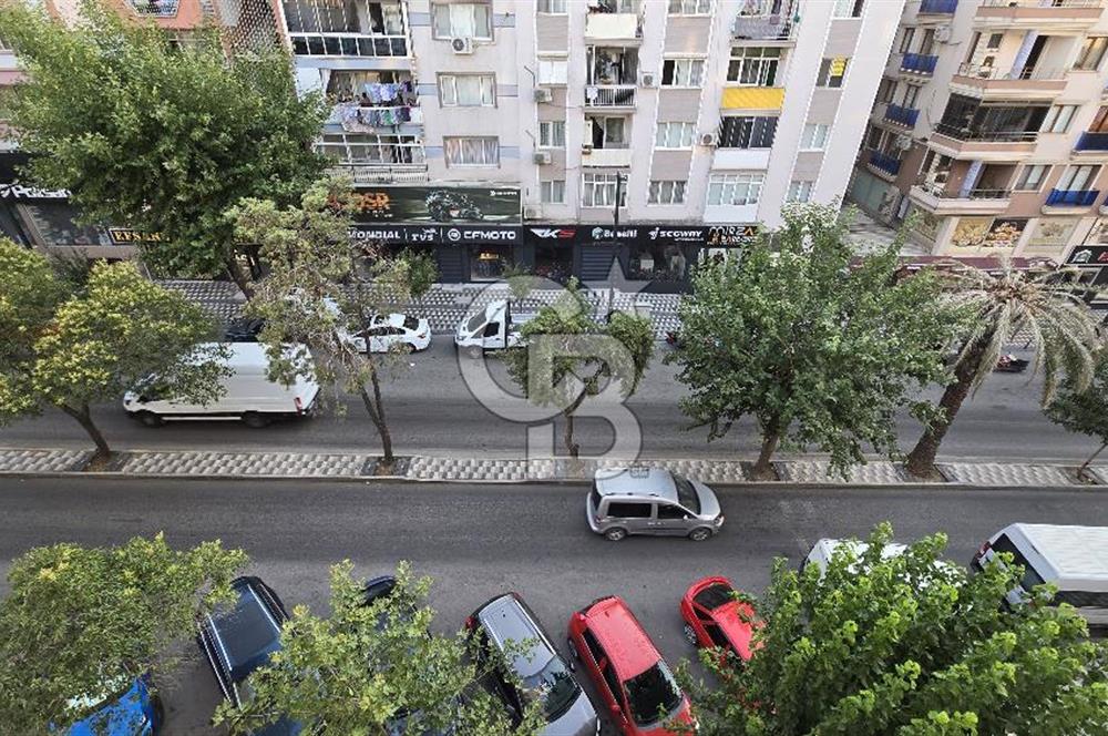 ALİAĞA KURTULUŞ MAH. ÇARŞININ İÇİNDE FULL TADİLATLI 2+1 DAİRE!