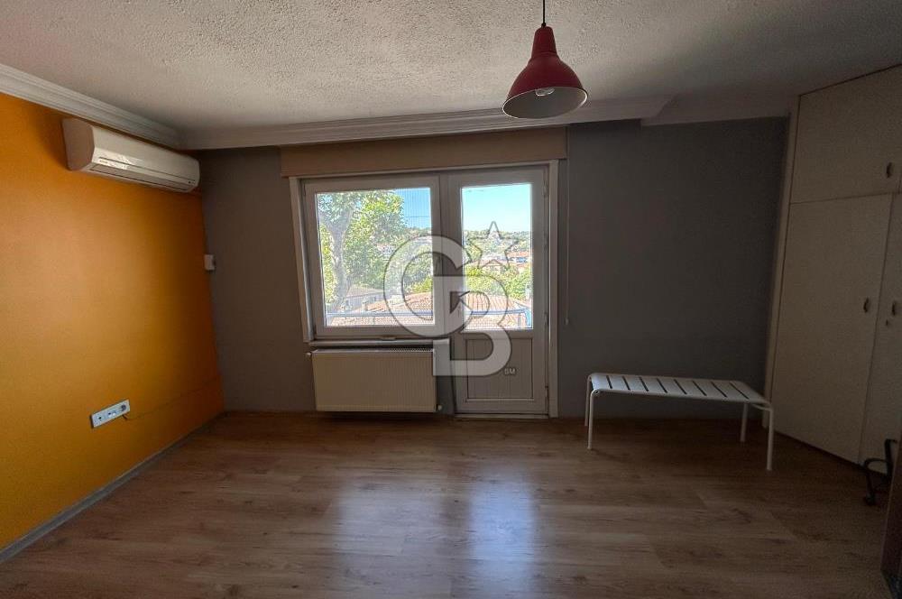 ÇENGELKÖY CADDESİNDE BOĞAZ MANZARALI 2+1 SATILIK DAİRE