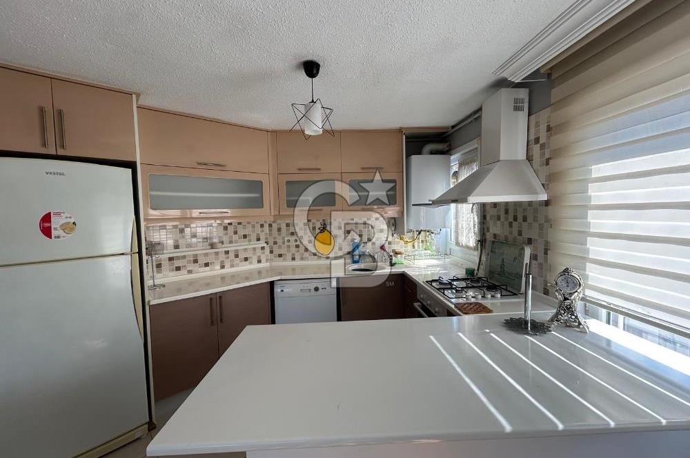 ÇENGELKÖY CADDESİNDE BOĞAZ MANZARALI 2+1 SATILIK DAİRE